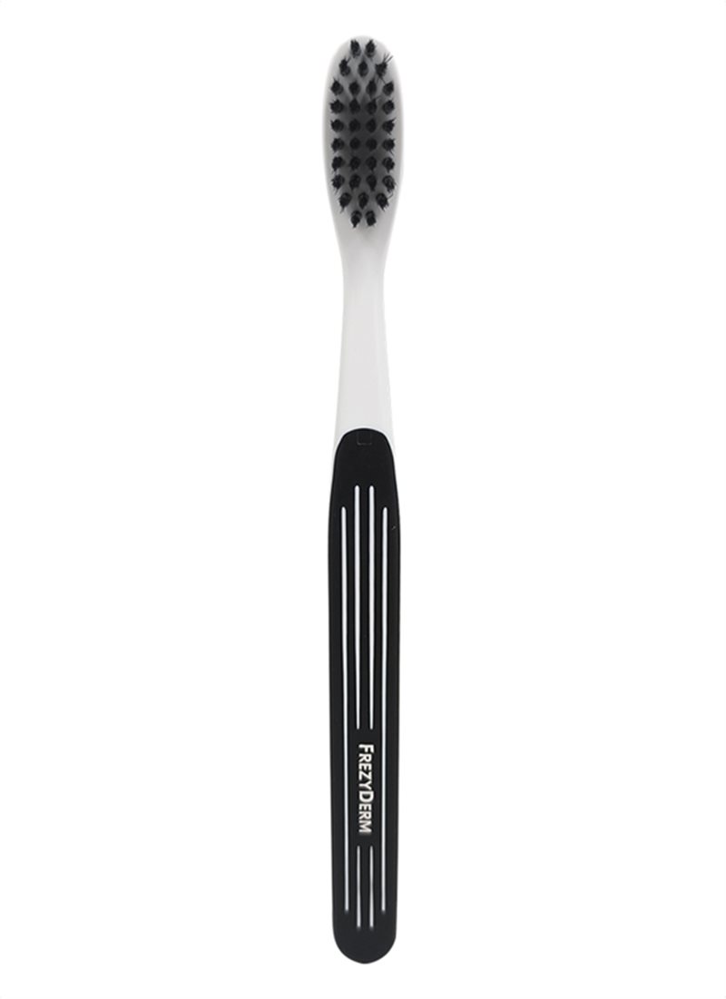 FREZYDERM TOOTHBRUSH EXPERIENCE ACTIVE CARBON SOFT 
